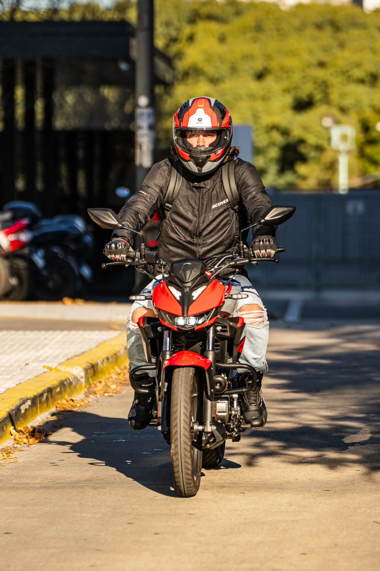 Hero Hunk 125R Exterior — fotografía de Matías Margagliotti