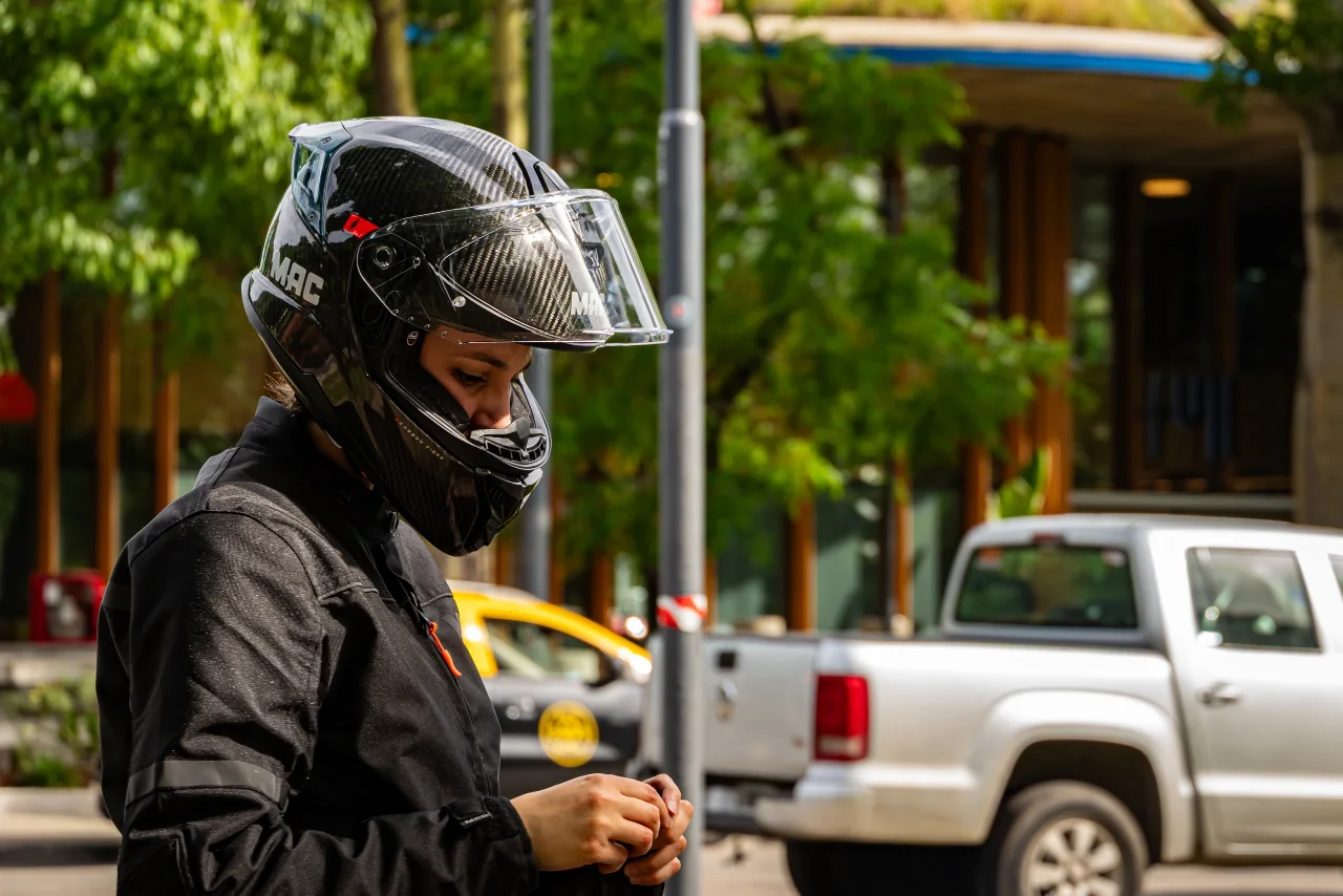 Mac Helmets Exterior — fotografía de Matías Margagliotti