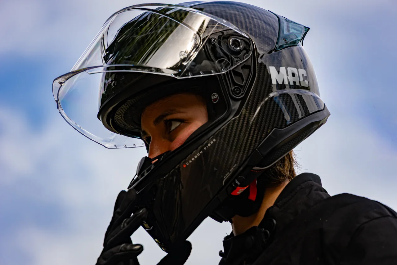 Mac Helmets Exterior — fotografía de Matías Margagliotti
